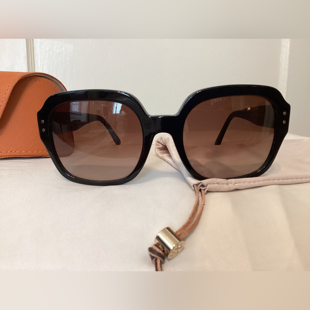 Tory Burch Black Frame Brown Lens Oversized Sunglasses